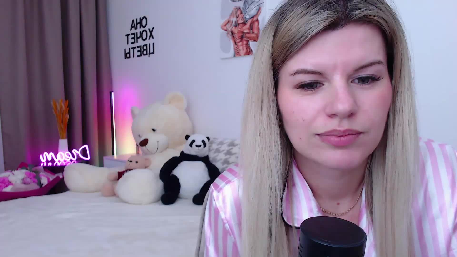 AlexaX7 Live Sex December 17, 2025