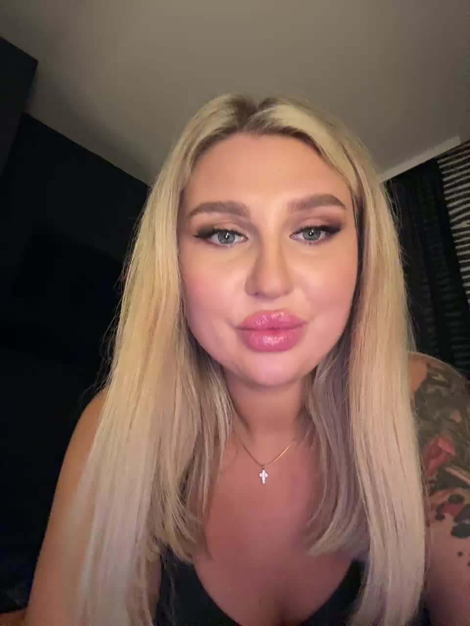 Kotofeyka1 Live Sex December 14, 2025