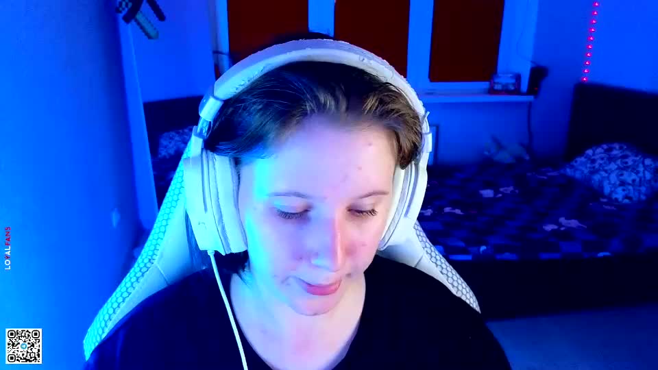 moon_avengers Live Sex December 13, 2025