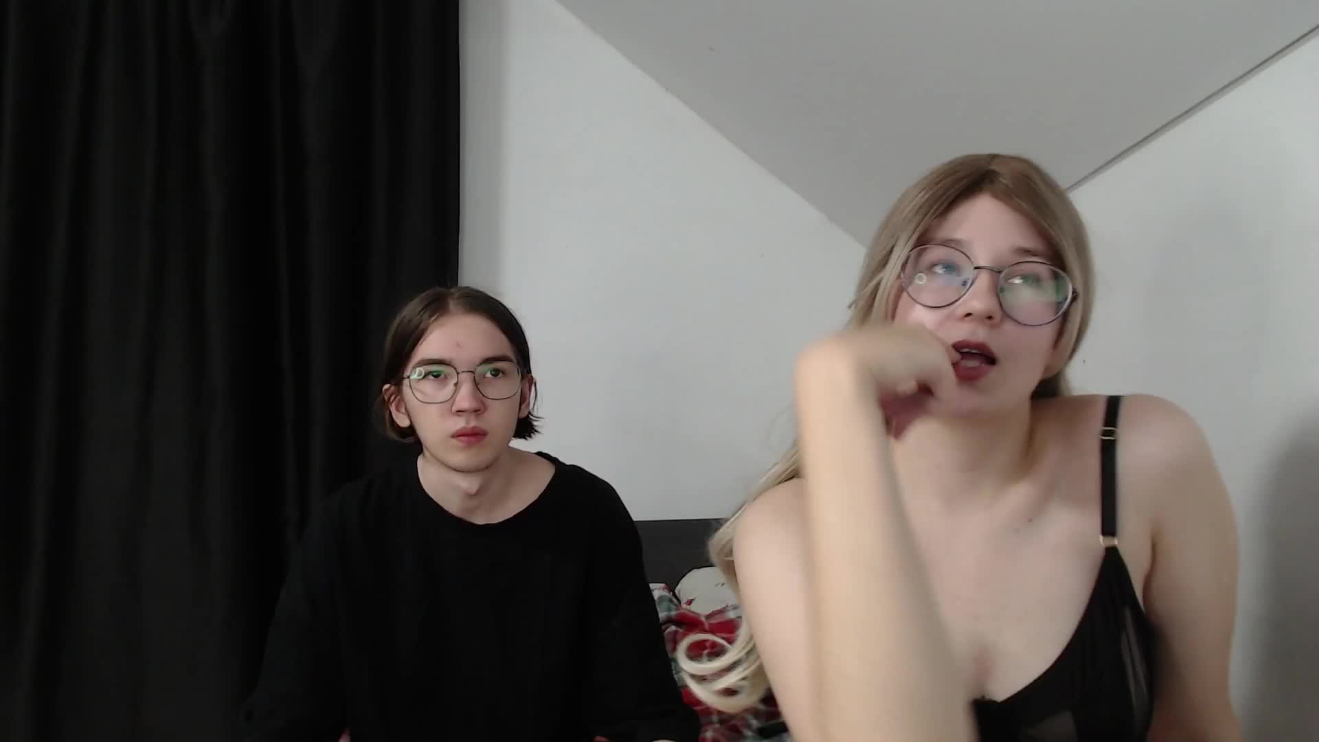 NpsButHot Live Sex December 13, 2025