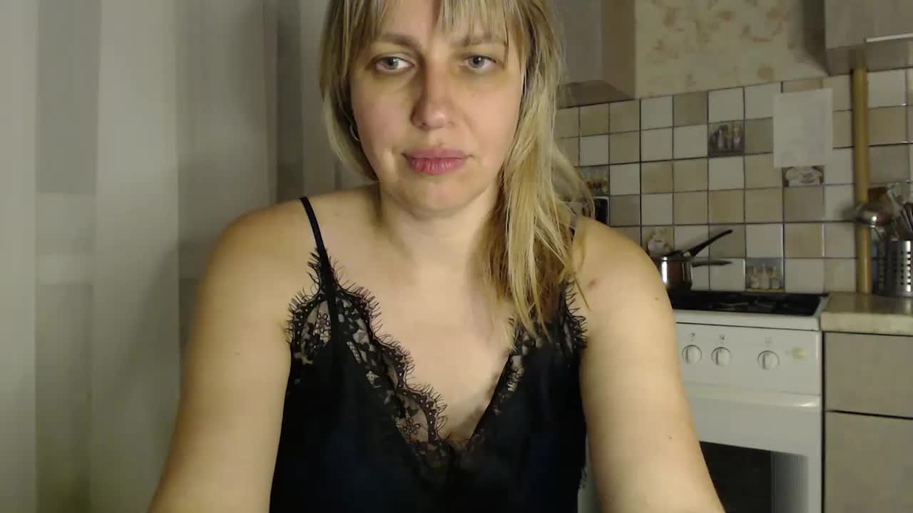 Karmella Live Sex December 14, 2025