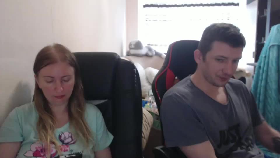 jenisandpeter Live Sex December 19, 2025