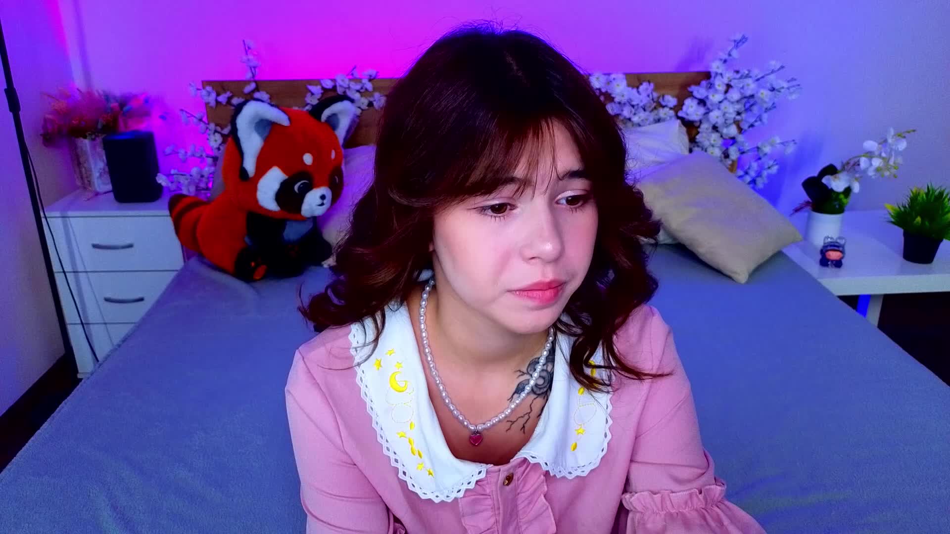 CoralineJones Live Sex December 18, 2025