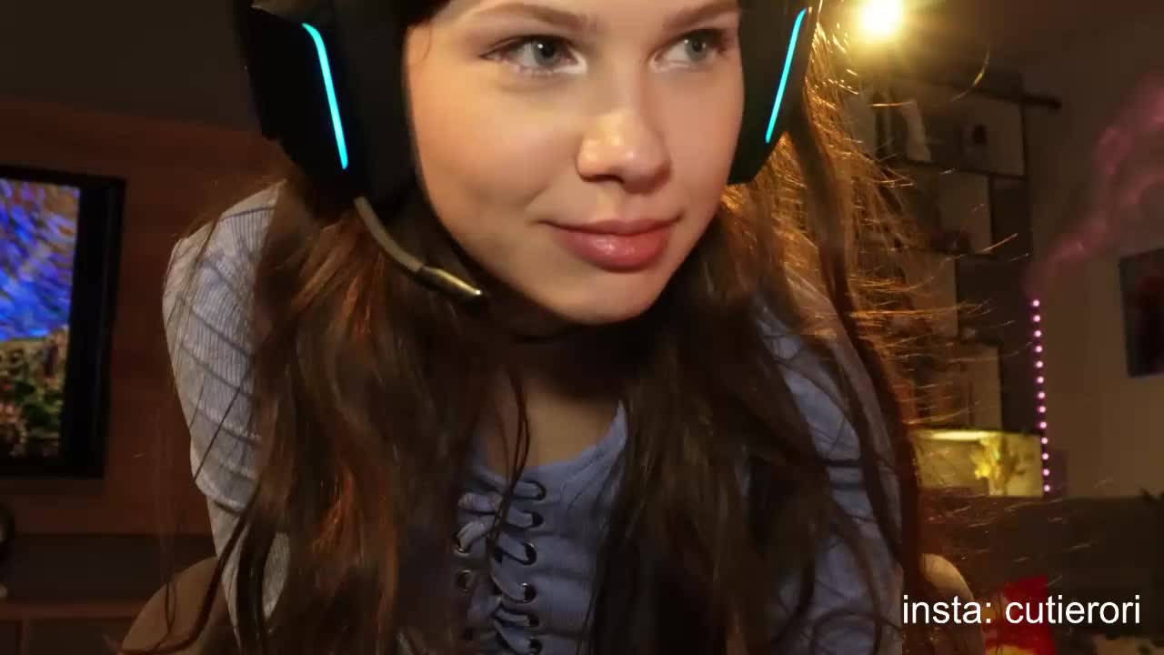 Cuterori Live Sex December 13, 2025