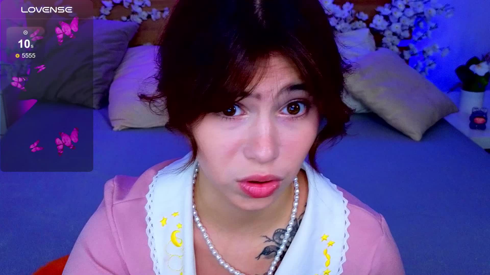 CoralineJones Live Sex December 18, 2025