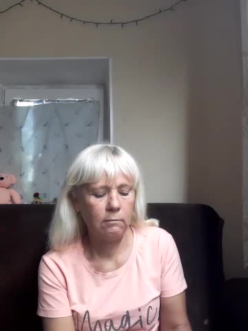 sakura_blonde Live Sex December 17, 2025