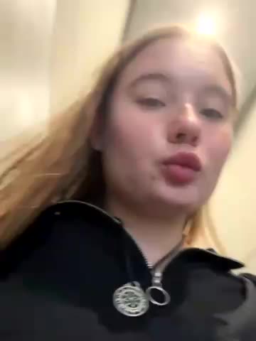 StephanieMur Live Sex December 19, 2025