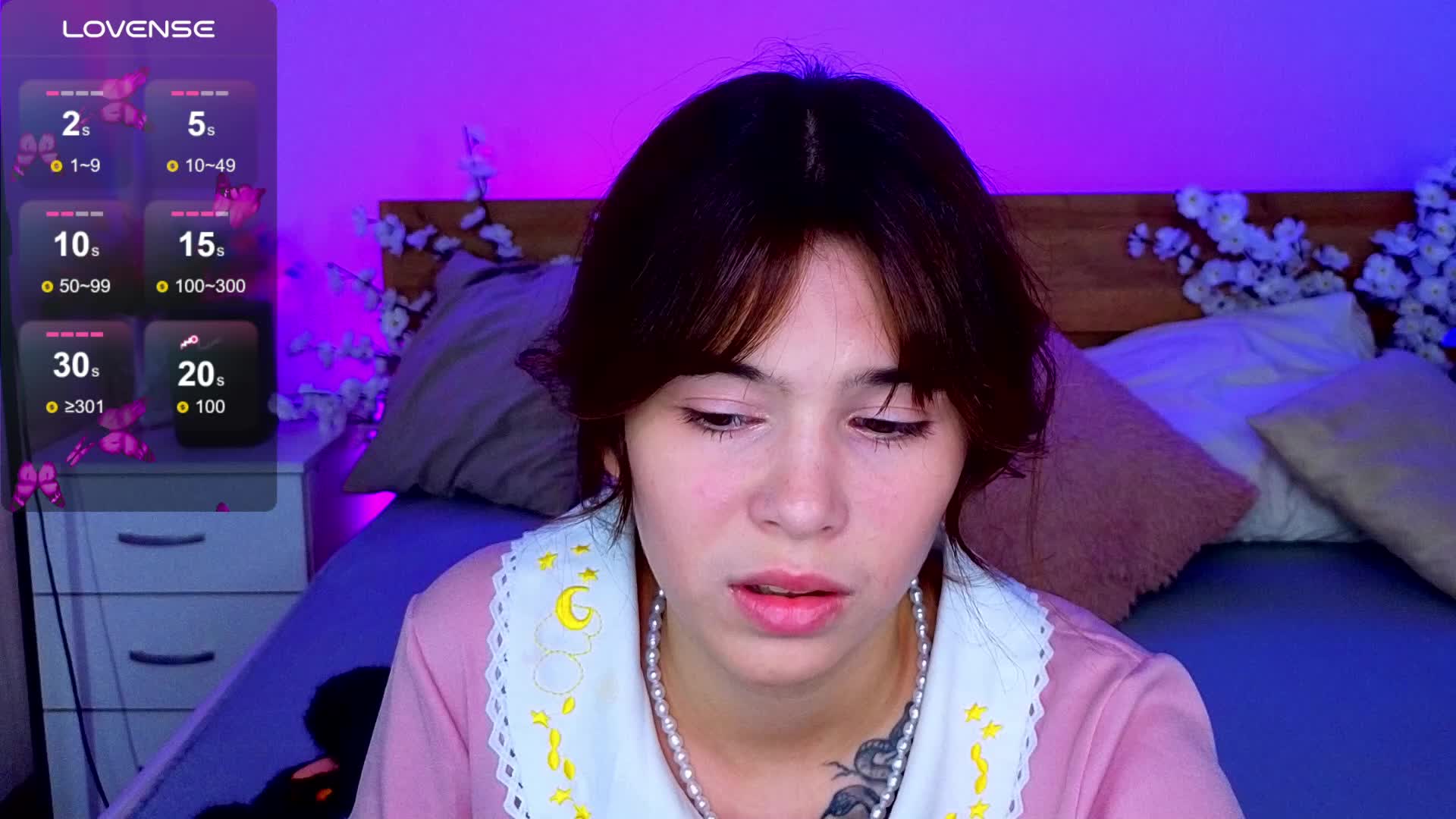 CoralineJones Live Sex December 18, 2025