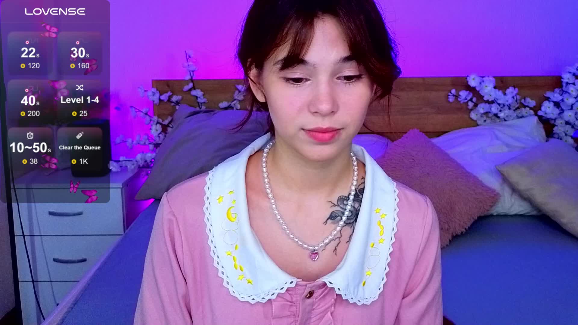 CoralineJones Live Sex December 18, 2025