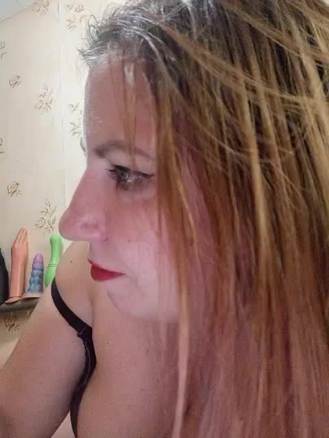 Konfetka80 Live Sex December 15, 2025