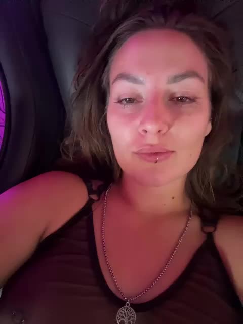 Mini-Molly69x Live Sex December 14, 2025