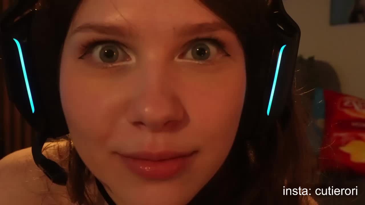 Cuterori Live Sex December 13, 2025