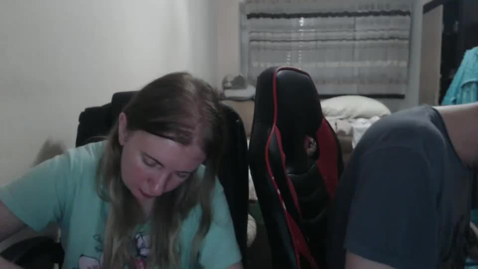 jenisandpeter Live Sex December 19, 2025