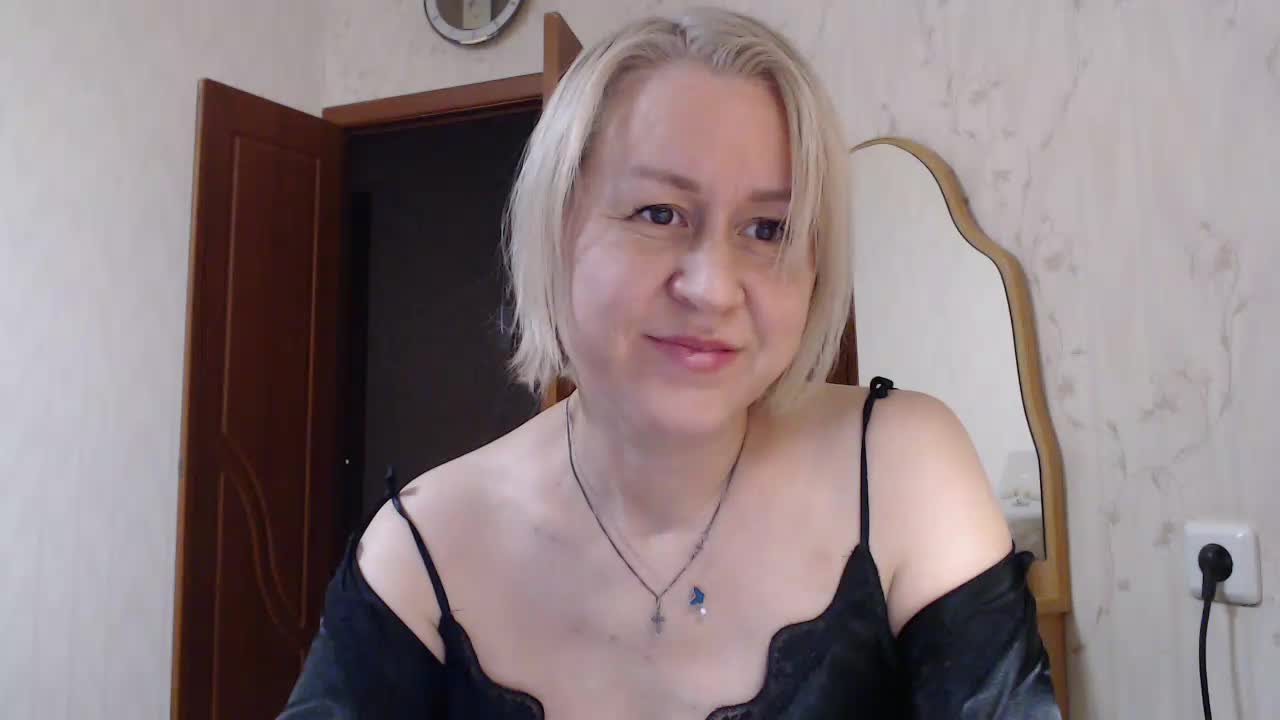 MilenaGerl Live Sex December 17, 2025