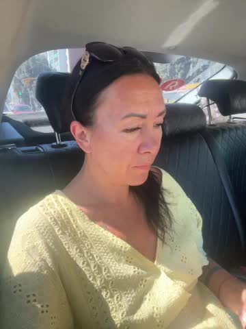 Karolina_Milf Live Sex December 14, 2025