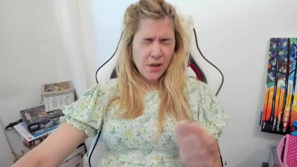 artsyandcraftsy_ Live Sex December 14, 2025