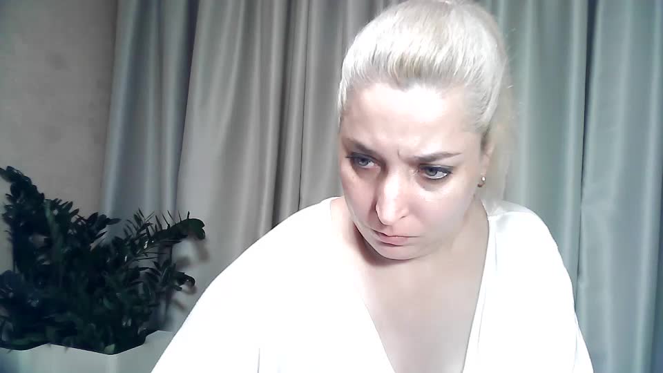 KickaIricka Live Sex December 14, 2025