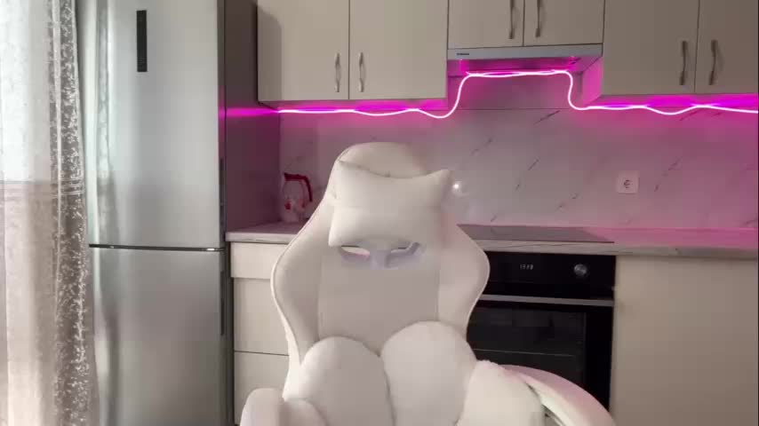 -viksik- Live Sex December 13, 2025