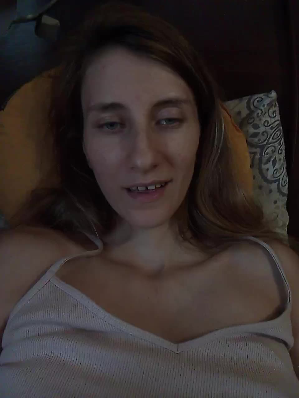 Kitty2044 Live Sex December 15, 2025