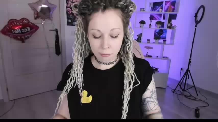 HoneySallyMoore Live Sex December 13, 2025