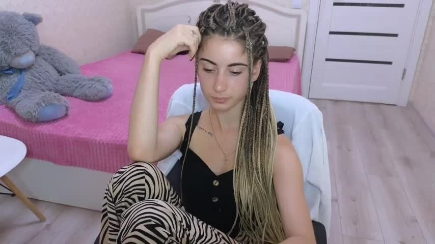 LittleFreya9 Live Sex December 13, 2025