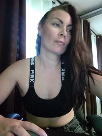 _Karolina_02 Live Sex December 13, 2025