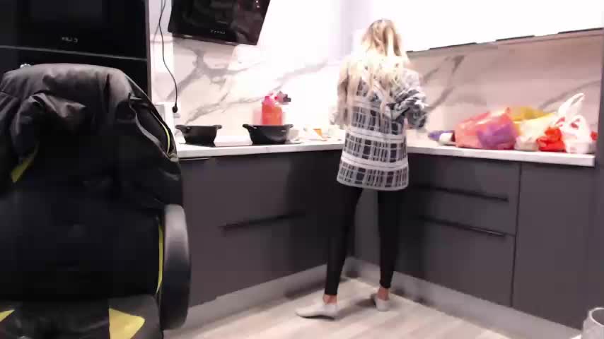 blondalina Live Sex December 17, 2025