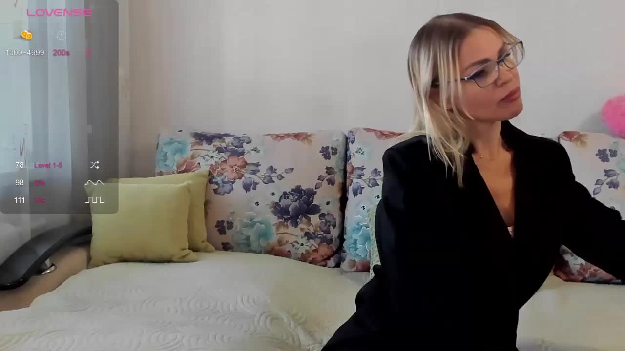 Lisa1225 Live Sex December 17, 2025