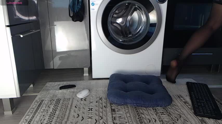 --Kris-- Live Sex December 17, 2025