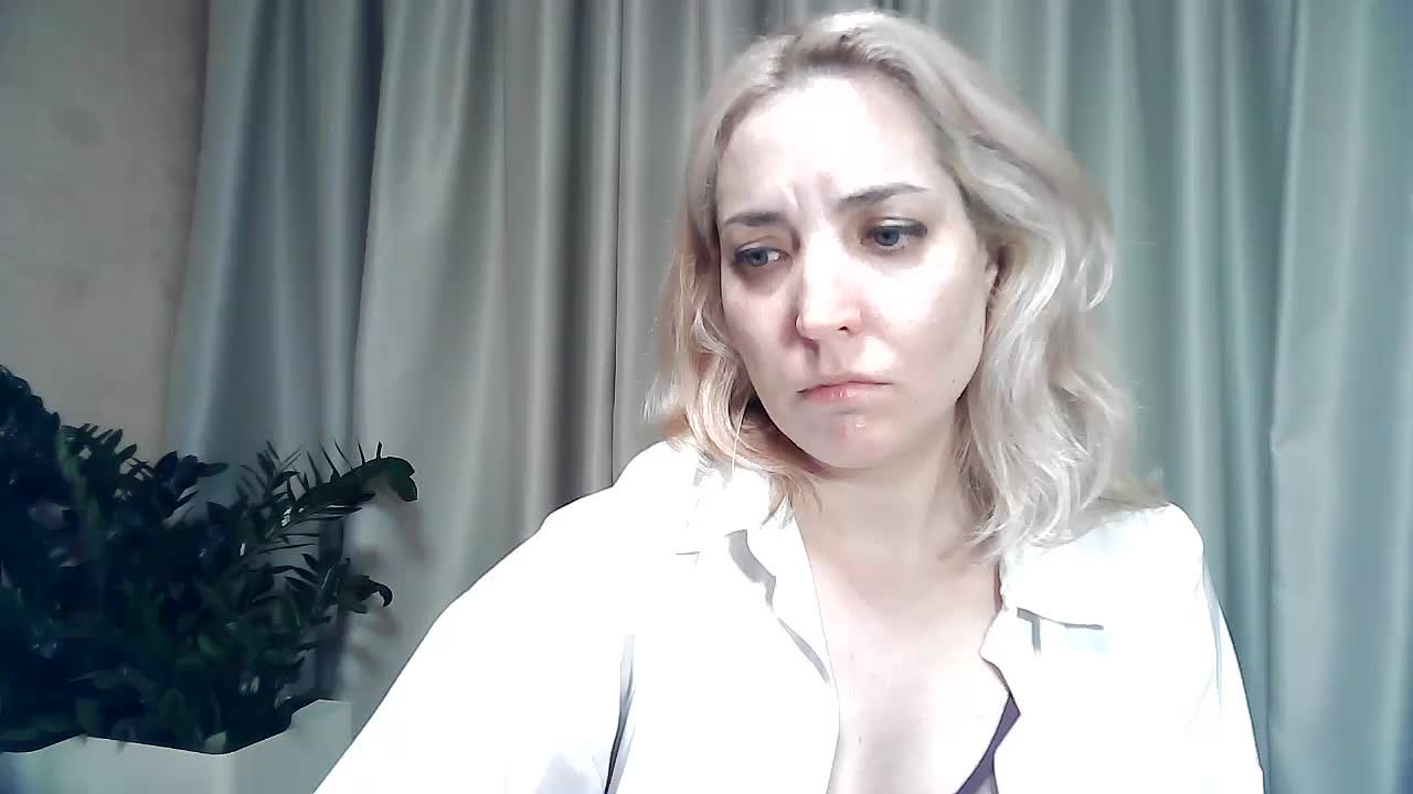 mariska-kiska Live Sex December 18, 2025