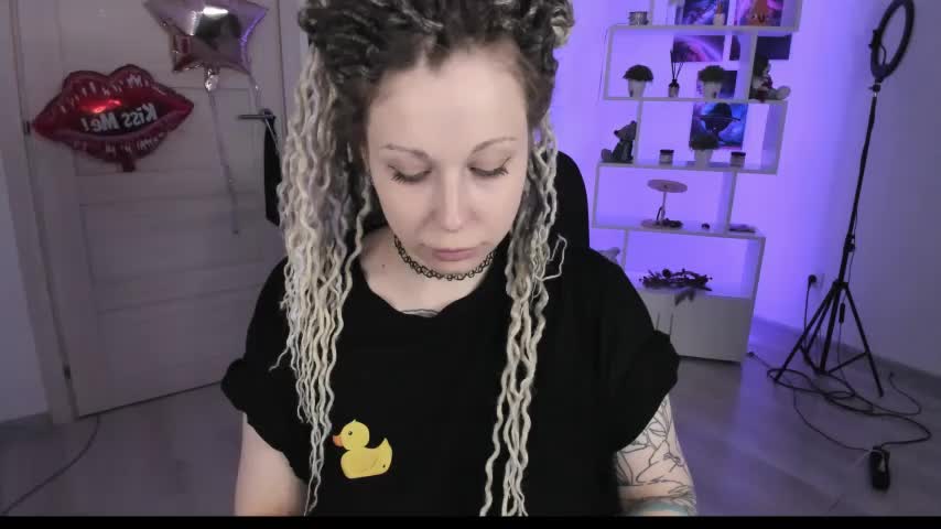 HoneySallyMoore Live Sex December 13, 2025