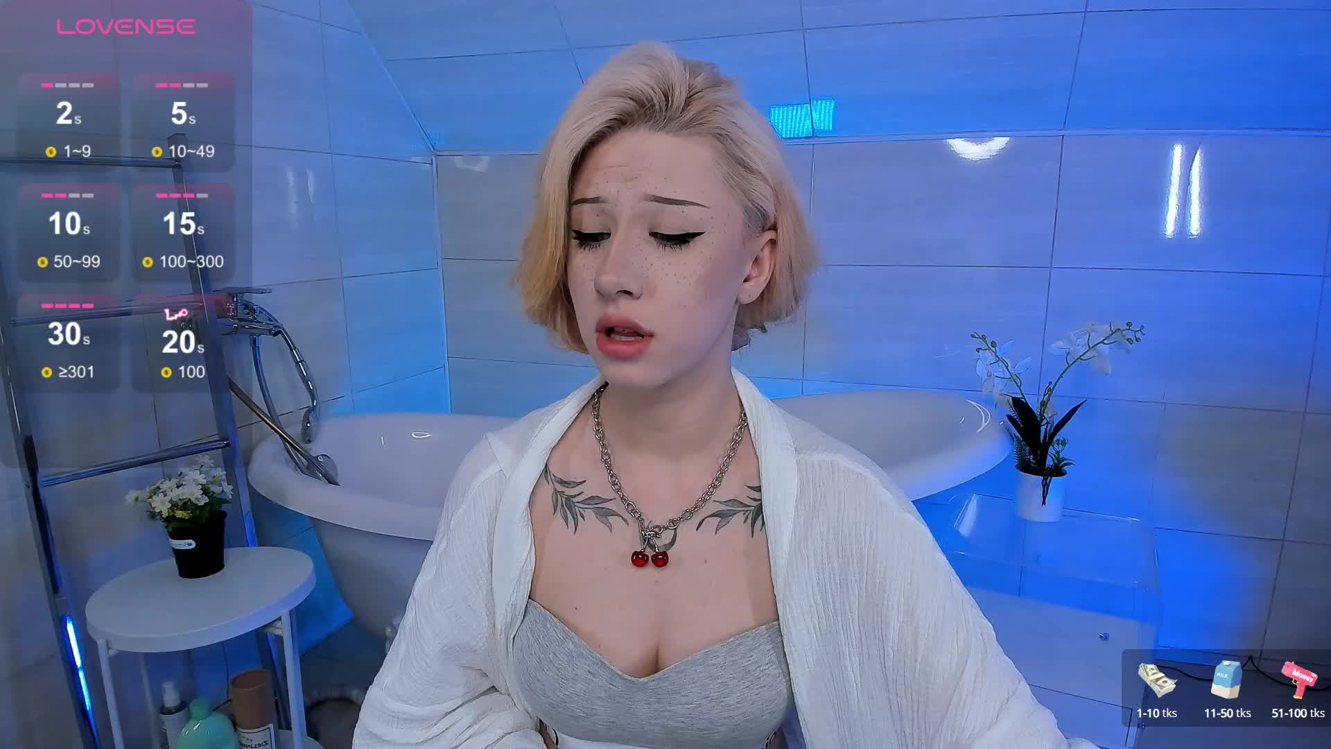 Necucubi Live Sex December 17, 2025