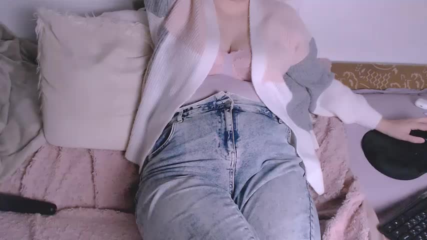 ChubbyMaia Live Sex December 14, 2025