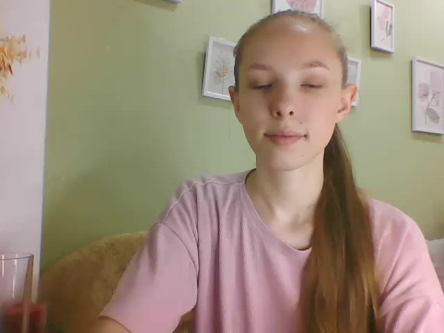 Lili-0508 Live Sex August 27, 2025