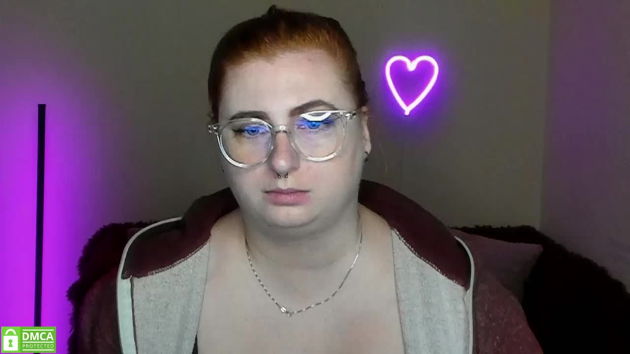 Aliciaredluv Live Sex December 17, 2025