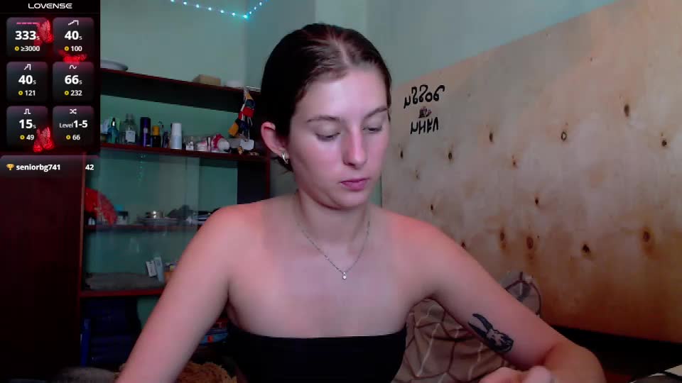 jalevakitties2 Live Sex December 12, 2025