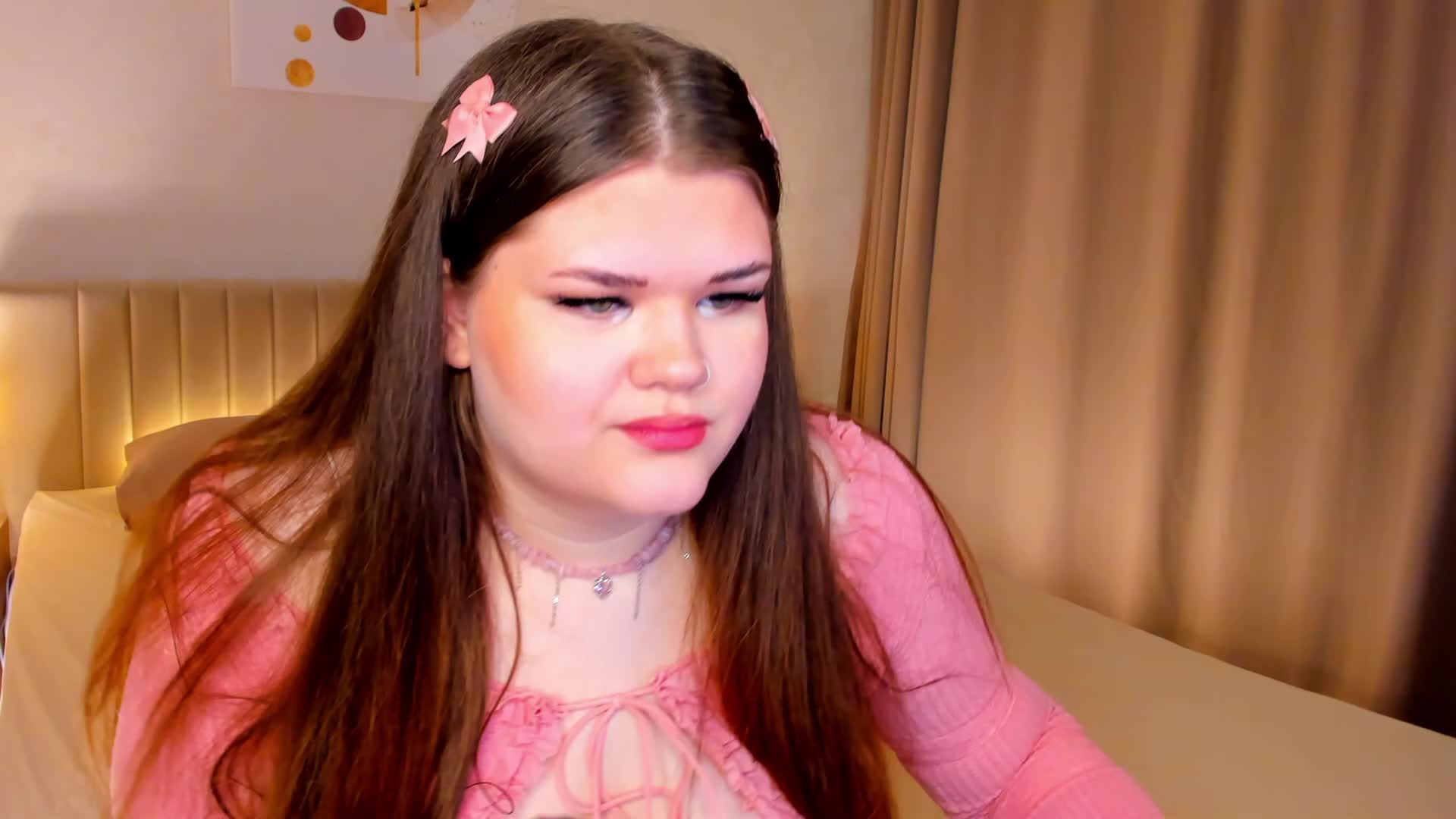 elle-one Live Sex December 17, 2025