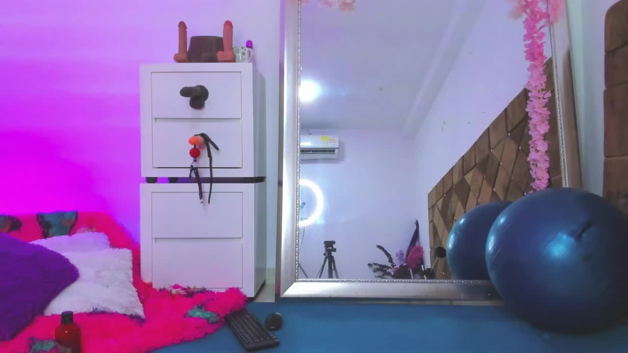 Dirty-Sandy Live Sex December 17, 2025