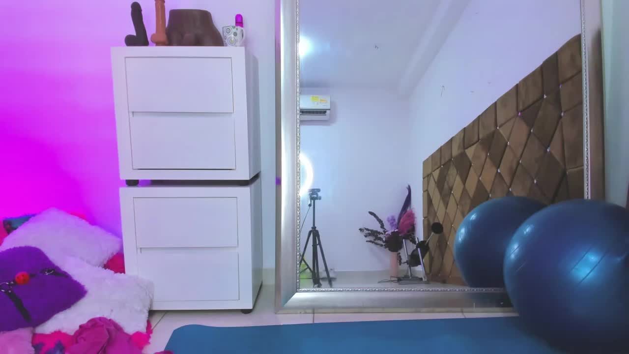 Dirty-Sandy Live Sex December 17, 2025