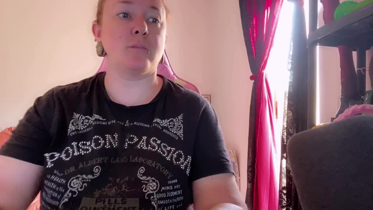 NylonQueen Live Sex December 14, 2025