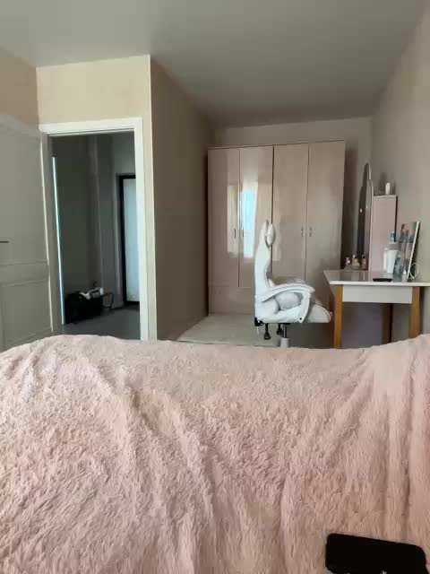 -viksik- Live Sex December 13, 2025