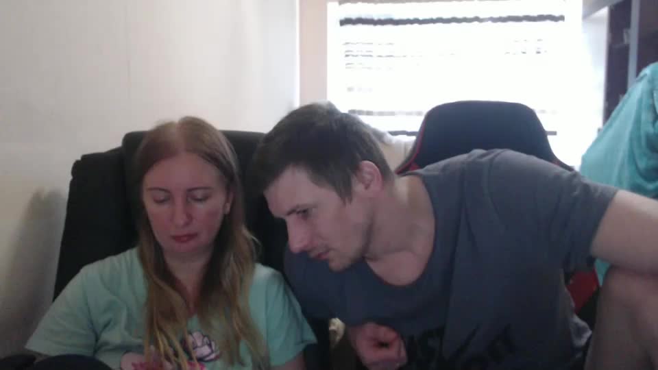 jenisandpeter Live Sex December 19, 2025