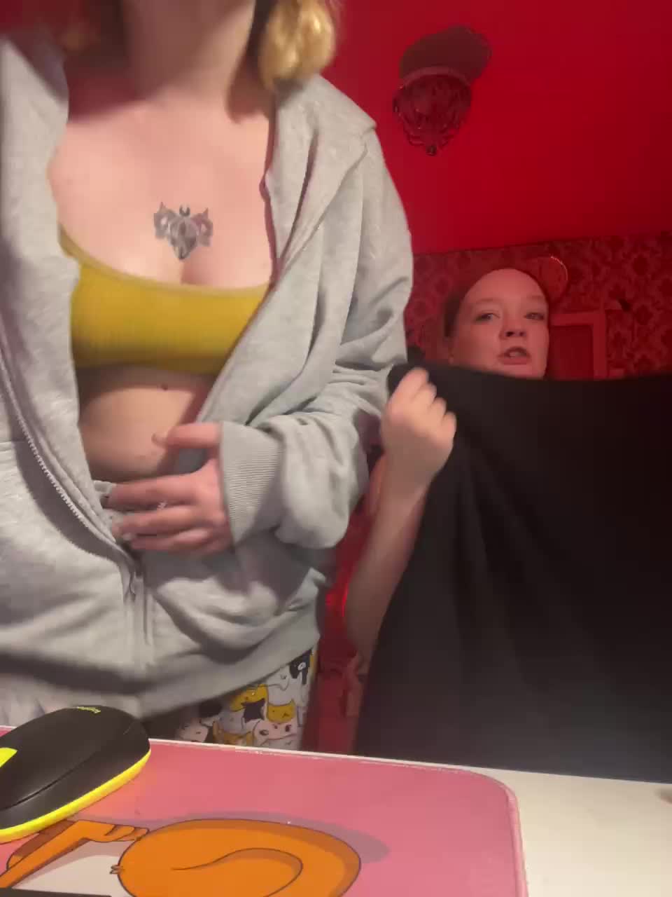 Radiants2 Live Sex December 13, 2025