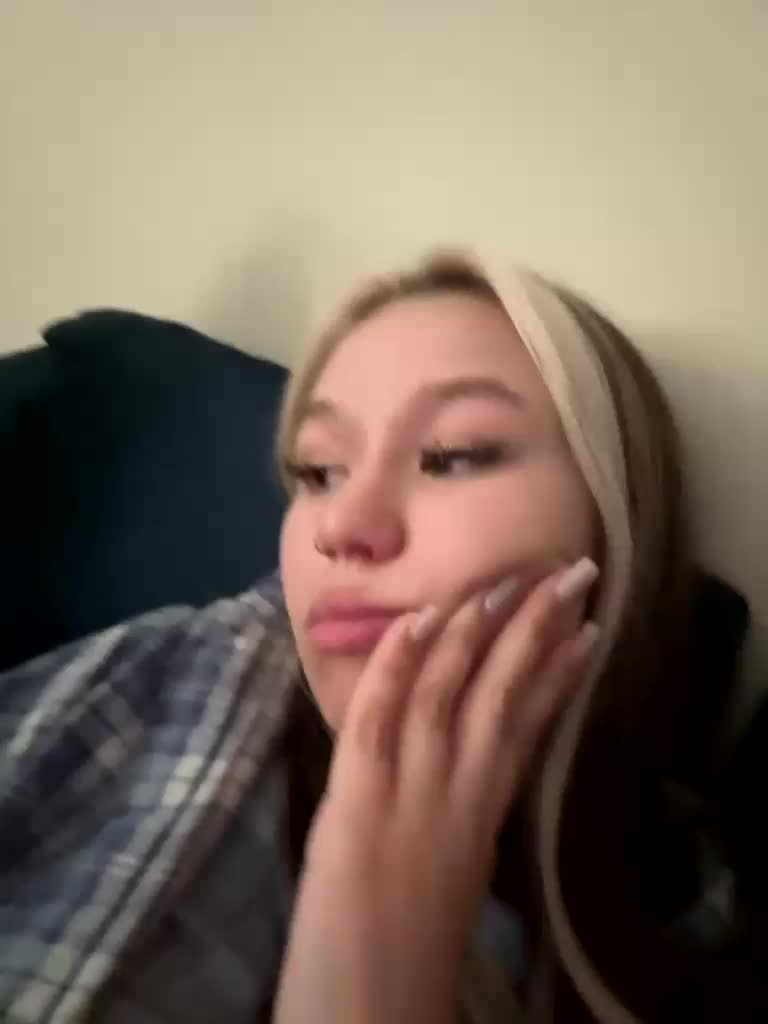 askorbinkiii Live Sex December 13, 2025