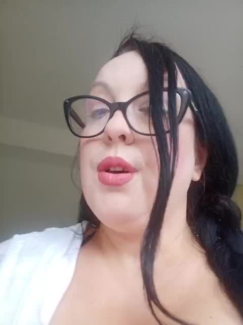 ViktoryDimond Live Sex December 18, 2025