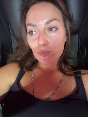 Mini-Molly69x Live Sex December 14, 2025