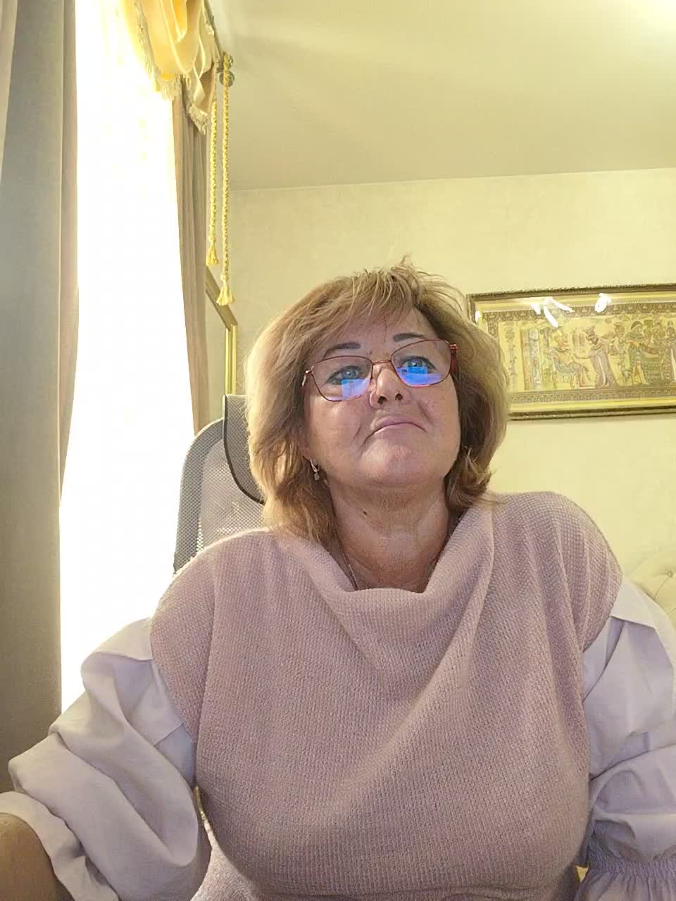 KarinkaSweet Live Sex December 14, 2025