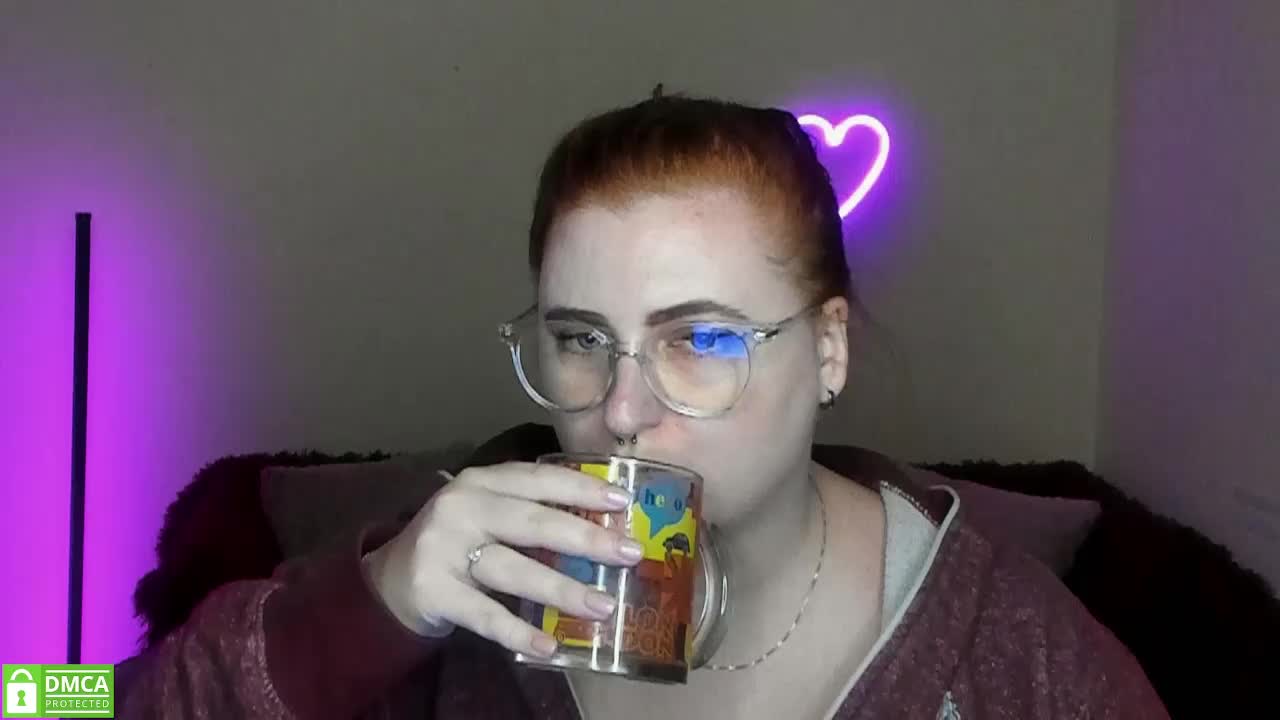 Aliciaredluv Live Sex December 17, 2025