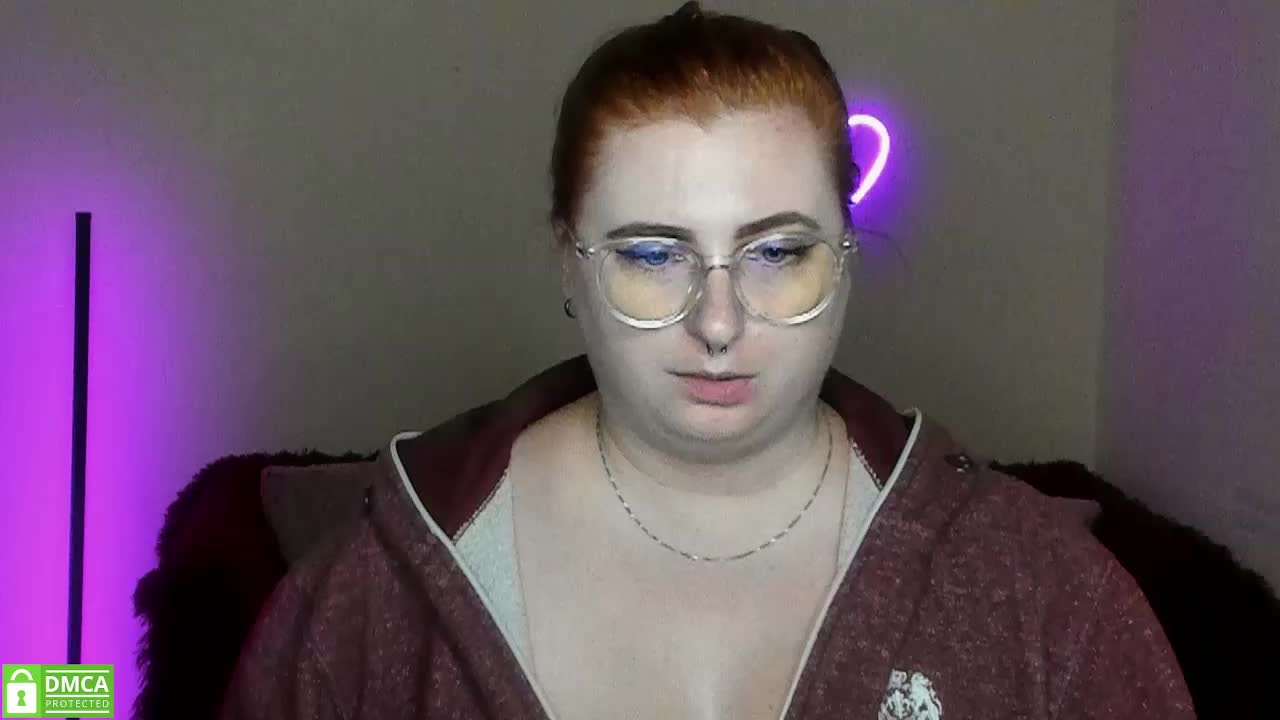 Aliciaredluv Live Sex December 17, 2025