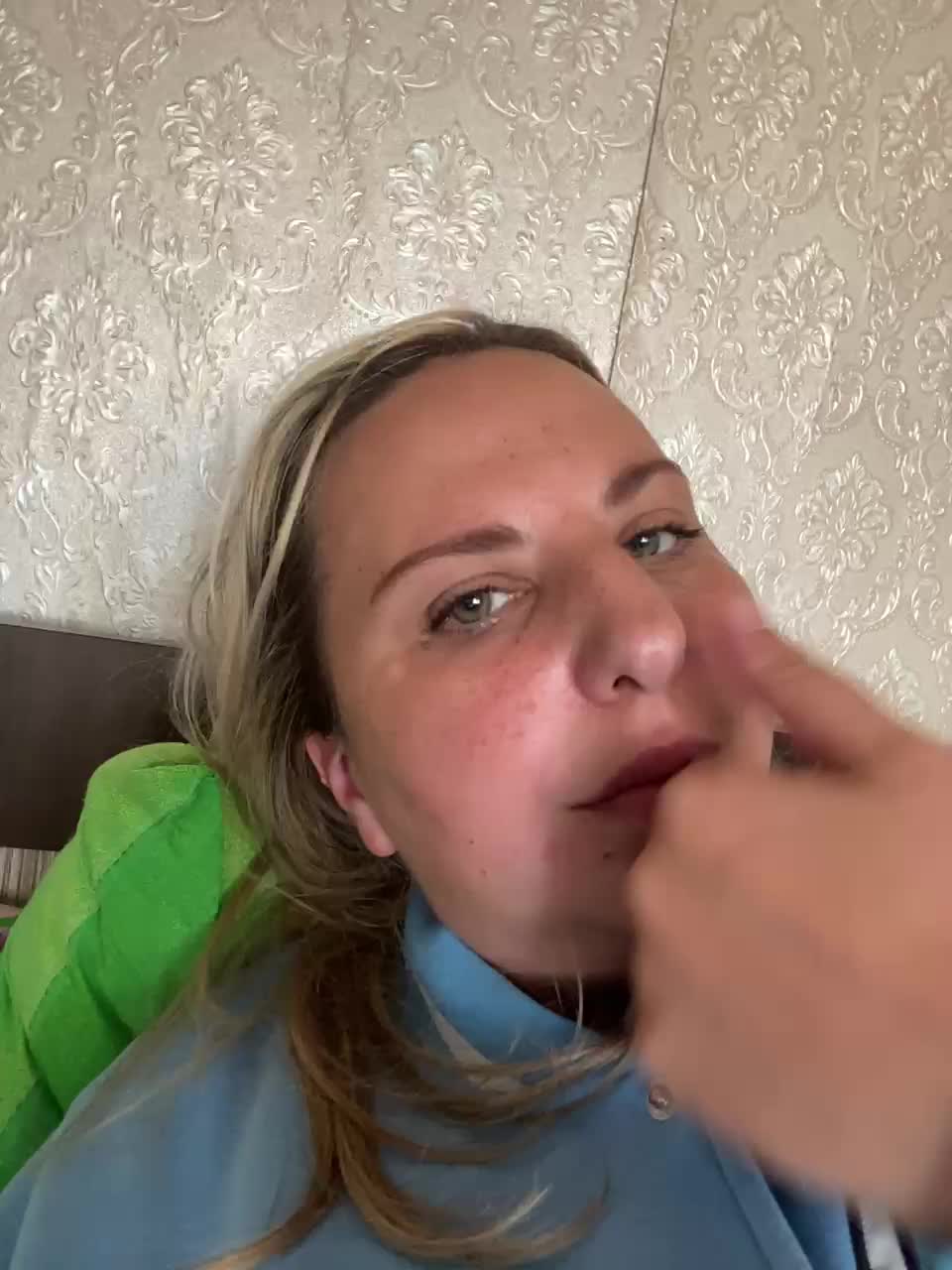 Roksi-8 Live Sex December 14, 2025